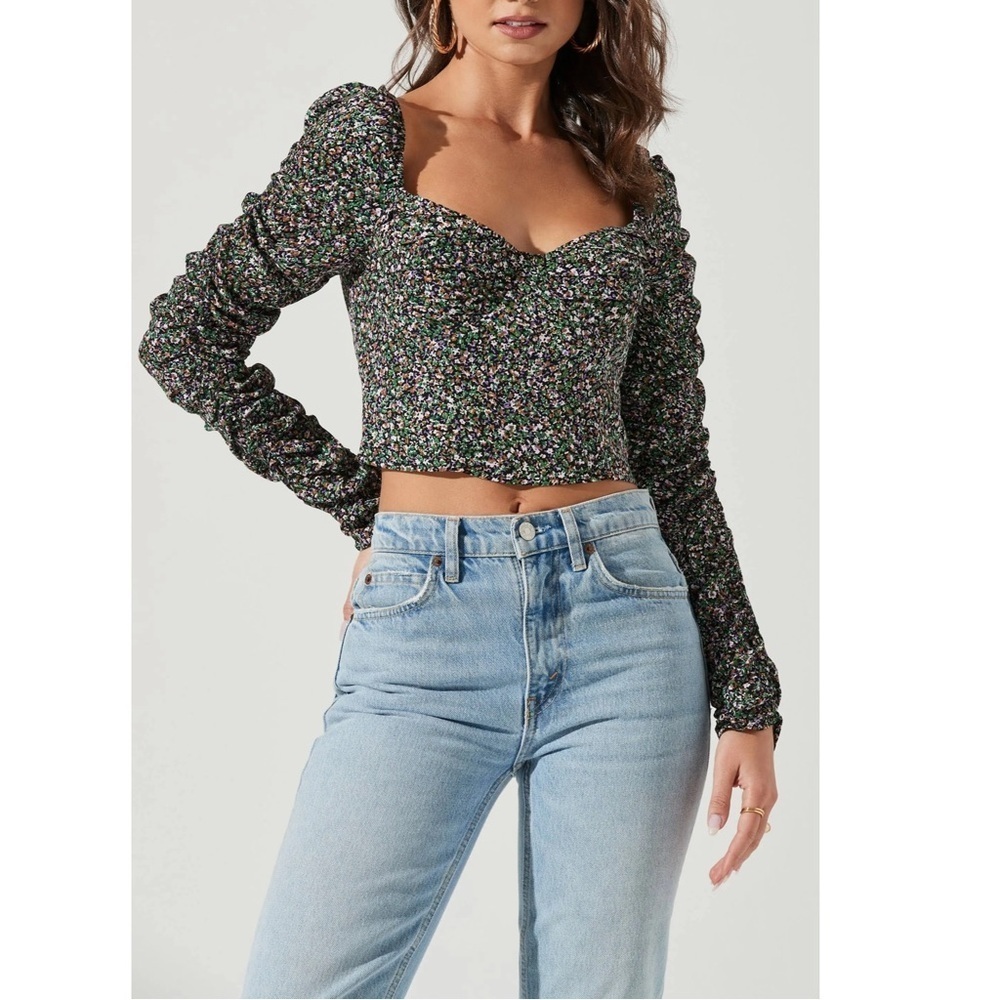 NWT ASTR The Label Livie Top Black & Green Ditsy